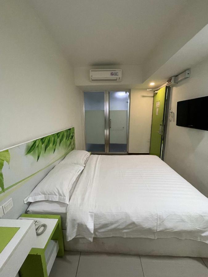 Green Apple Boutique Hotel Kota Kinabalu Exterior photo