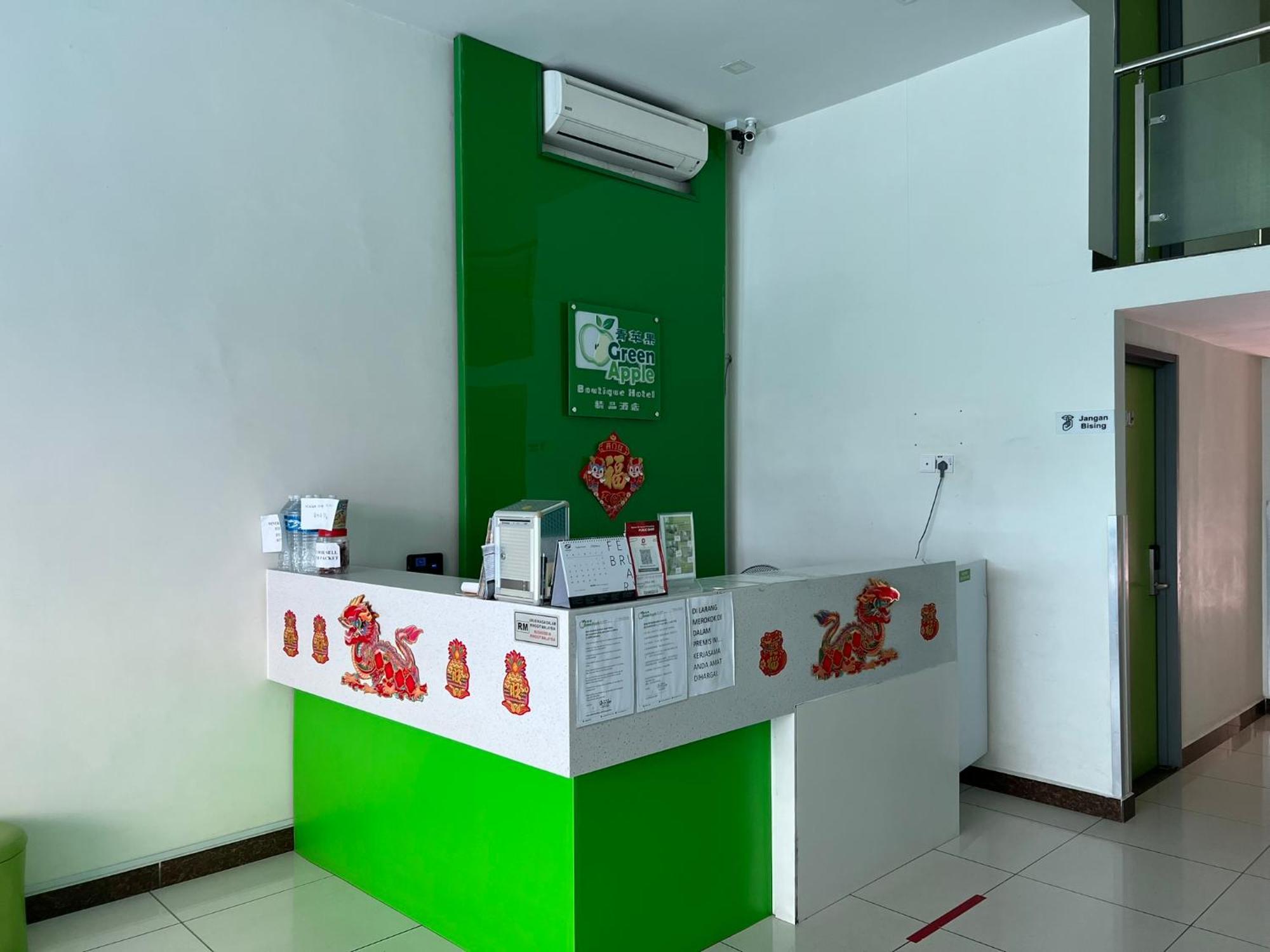 Green Apple Boutique Hotel Kota Kinabalu Exterior photo